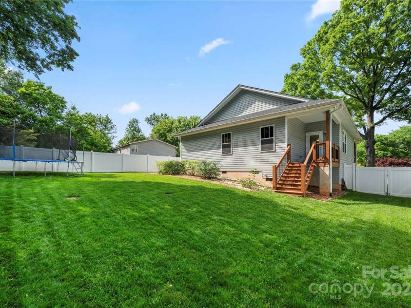 6578 Bopre Lane, Denver, NC 28037.  MLS# CAR4258674, YatesRealty ID 17034. 