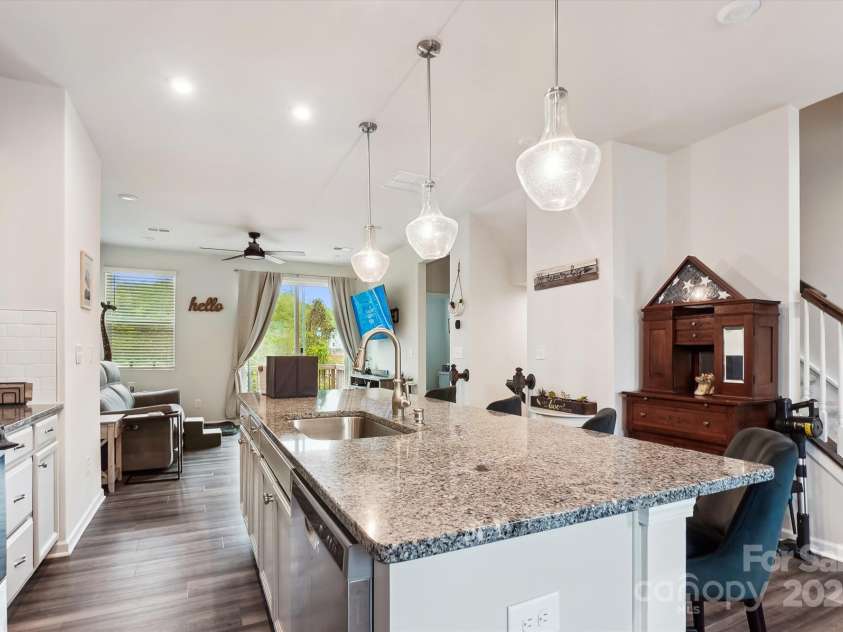 1206 Keydet Drive, Charlotte, NC 28216.  MLS# CAR4254316, YatesRealty ID 17035. 