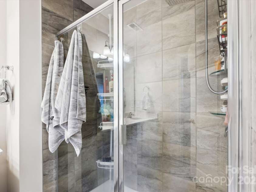 1206 Keydet Drive, Charlotte, NC 28216.  MLS# CAR4254316, YatesRealty ID 17035. 
