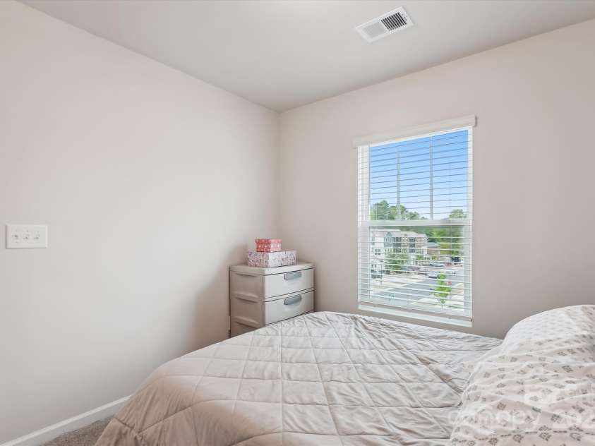 1206 Keydet Drive, Charlotte, NC 28216.  MLS# CAR4254316, YatesRealty ID 17035. 