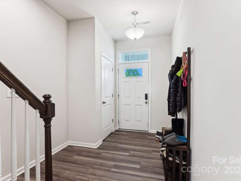 1206 Keydet Drive, Charlotte, NC 28216.  MLS# CAR4254316, YatesRealty ID 17035. 
