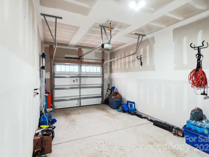 1206 Keydet Drive, Charlotte, NC 28216.  MLS# CAR4254316, YatesRealty ID 17035. 