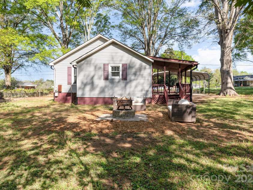 1203 Pump Station Road, Kannapolis, NC 28081.  MLS# CAR4238166, YatesRealty ID 17036. 