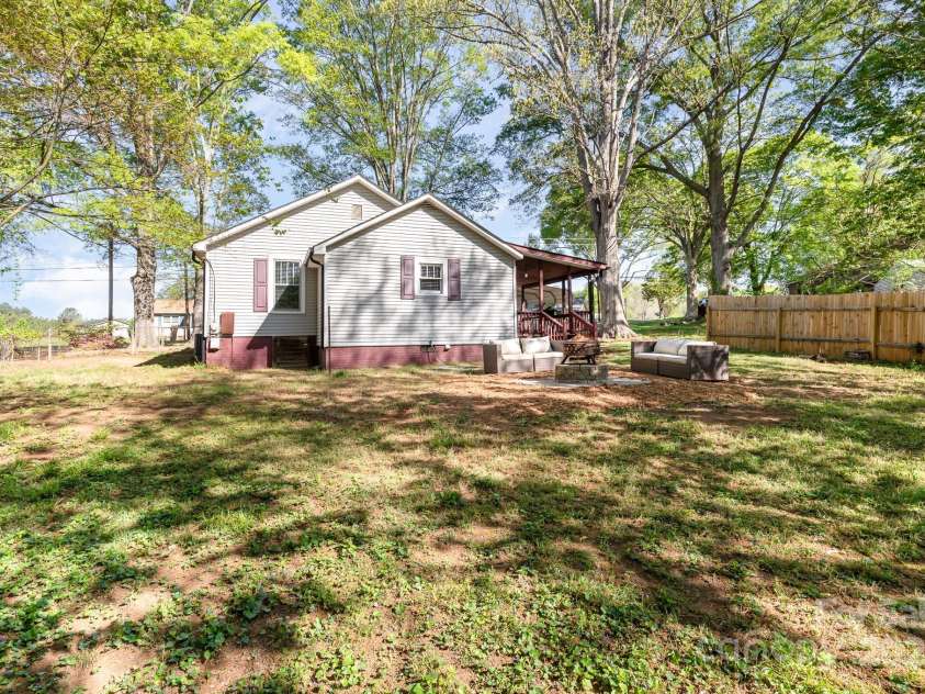 1203 Pump Station Road, Kannapolis, NC 28081.  MLS# CAR4238166, YatesRealty ID 17036. 