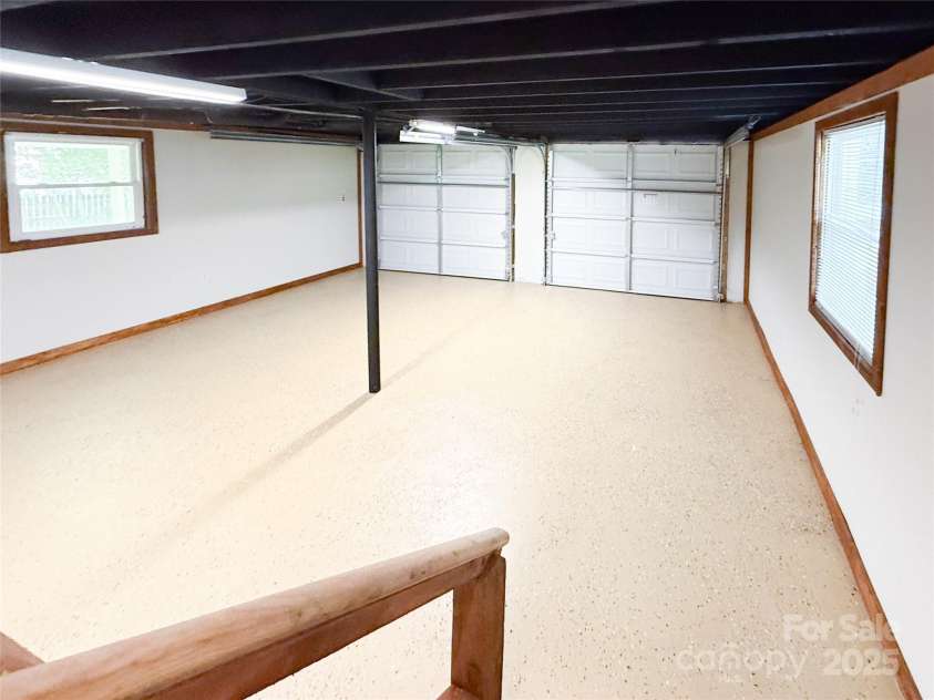 2469 Elkwood Circle, Charlotte, NC 28205.  MLS# CAR4258085, YatesRealty ID 17037. 