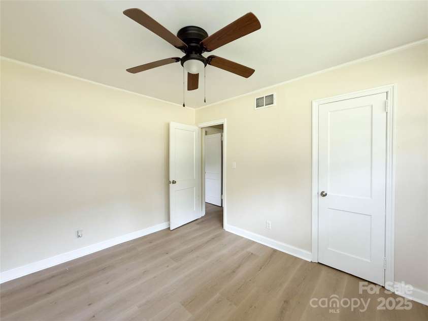 2469 Elkwood Circle, Charlotte, NC 28205.  MLS# CAR4258085, YatesRealty ID 17037. Bedroom 3