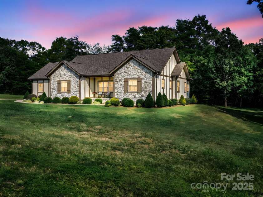 189 Jamesfield Drive, Rutherfordton, NC 28139.  MLS# CAR4212218, YatesRealty ID 1704. 