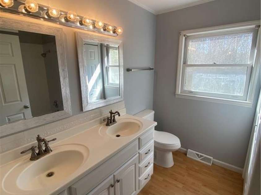 2405 Forrestbrook Drive, Kannapolis, NC 28083.  MLS# CAR4266411, YatesRealty ID 17040. 