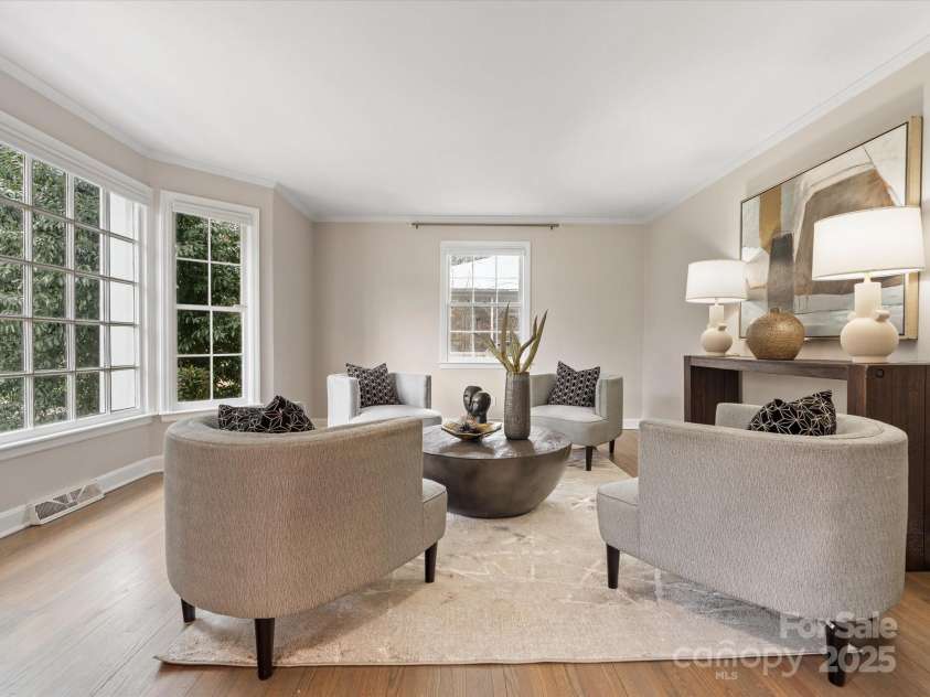 122 Lansdowne Road, Charlotte, NC 28270.  MLS# CAR4220495, YatesRealty ID 17041. 