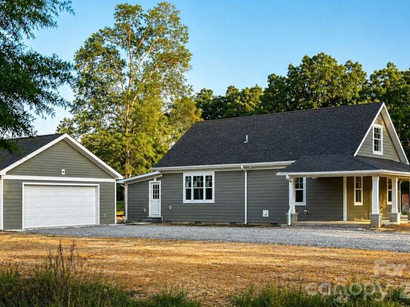 49354 Reeves Island Road, Misenheimer, NC 28109.  MLS# CAR4376524, YatesRealty ID 17042. 