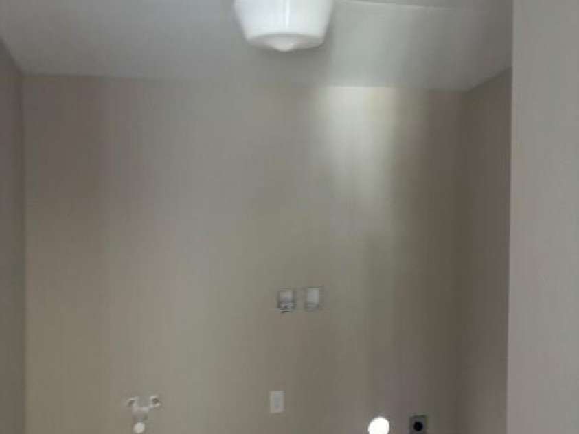 49354 Reeves Island Road, Misenheimer, NC 28109.  MLS# CAR4376524, YatesRealty ID 17042. Laundry room