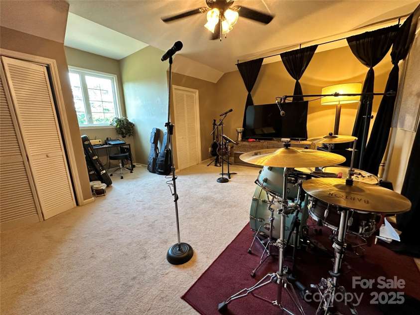 68 Stone Cottage Lane, Landrum, SC 29356.  MLS# CAR4251994, YatesRealty ID 17042. 