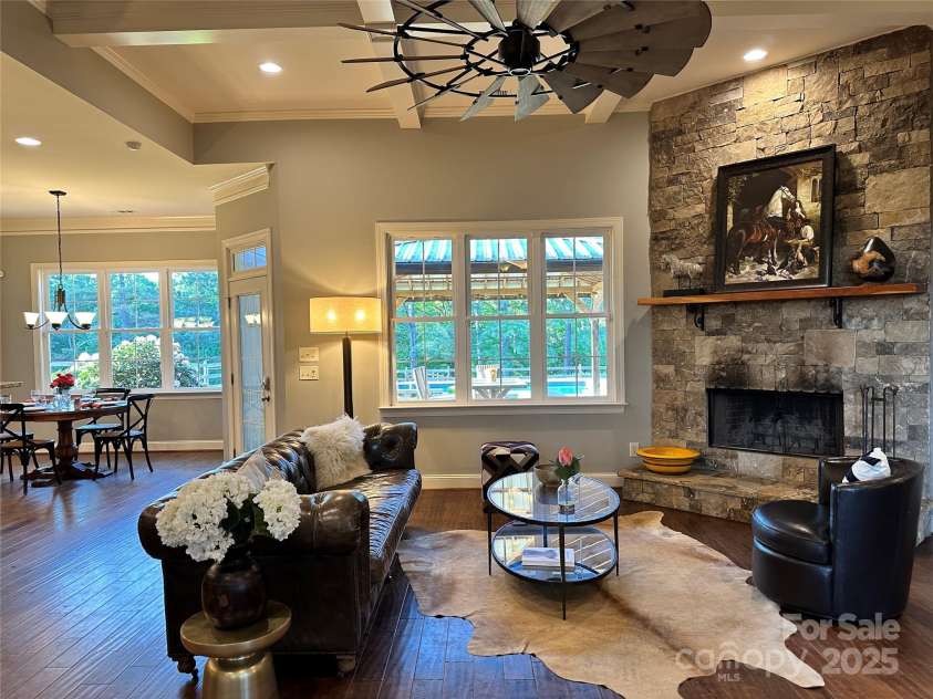 68 Stone Cottage Lane, Landrum, SC 29356.  MLS# CAR4251994, YatesRealty ID 17042. Main level living