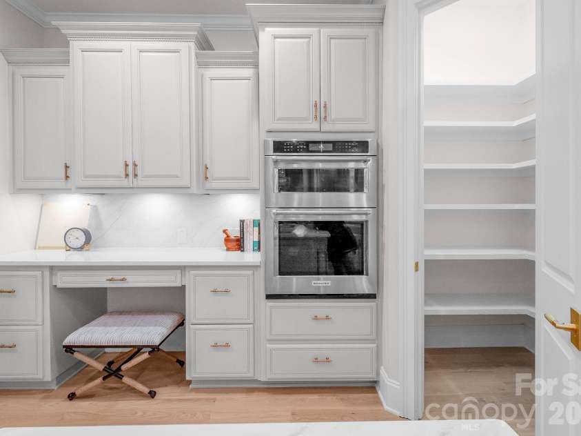 6052 Oxfordshire Road, Waxhaw, NC 28173.  MLS# CAR4426444, YatesRealty ID 17043. 