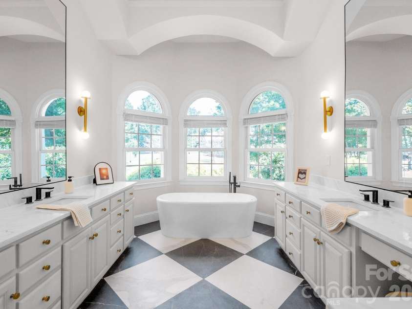 6052 Oxfordshire Road, Waxhaw, NC 28173.  MLS# CAR4426444, YatesRealty ID 17043. 
