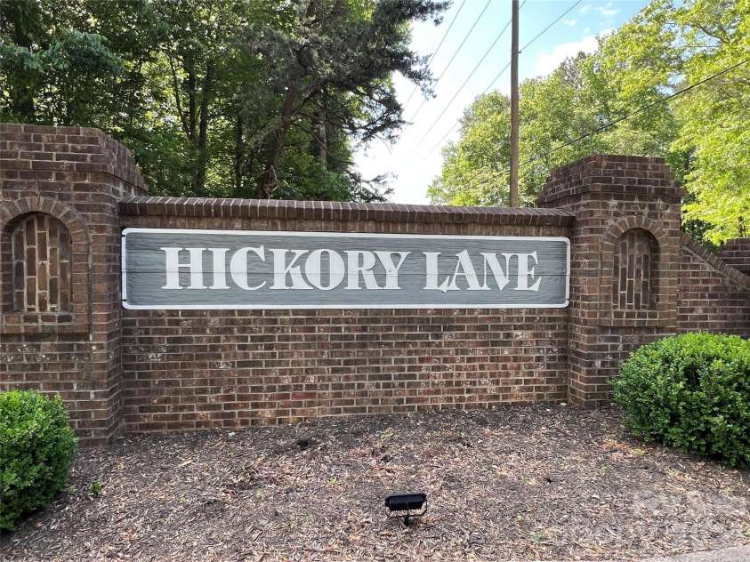 239 Hickory Lane Drive, Mount Holly, NC 28120.  MLS# CAR4374961, YatesRealty ID 17044. 