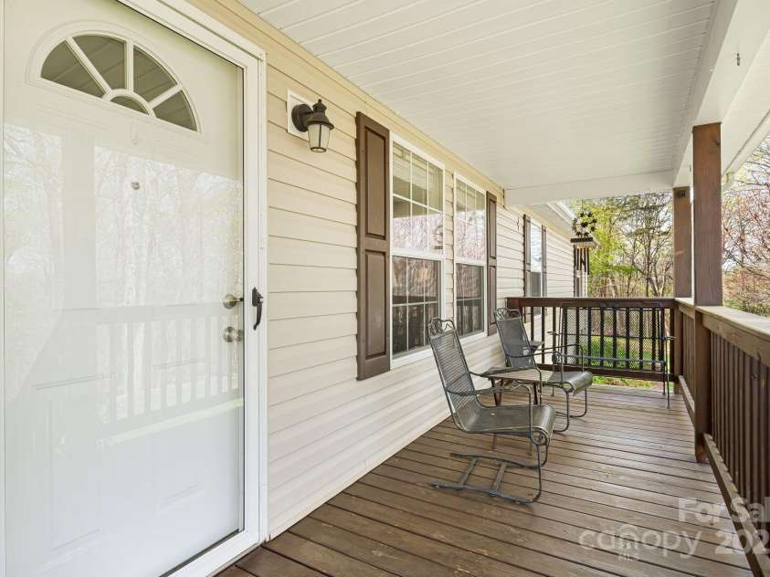 54 Golddigger Drive, Candler, NC 28715.  MLS# CAR4245543, YatesRealty ID 17046. 