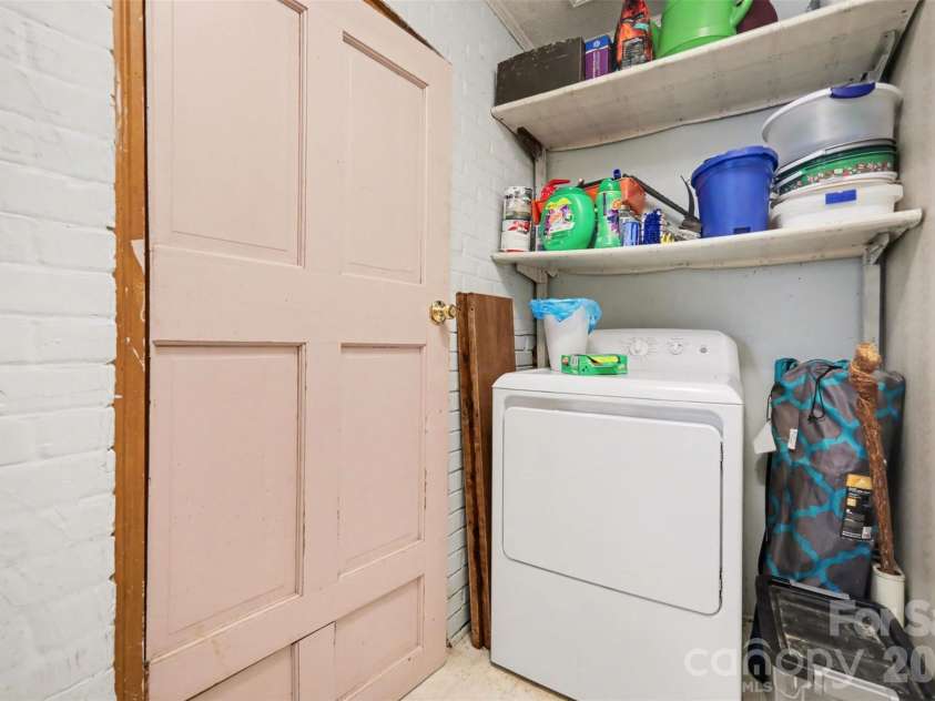 1907 Alpine Lane, Gastonia, NC 28054.  MLS# CAR4375181, YatesRealty ID 17047. 