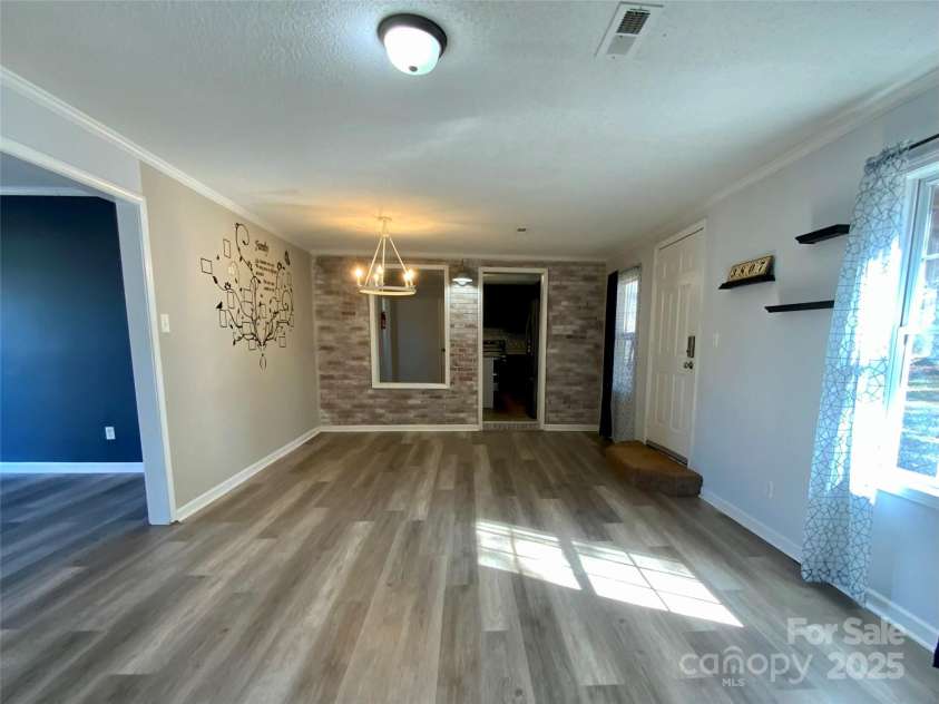 3807 Woodlawn Street, Sharon, SC 29742.  MLS# CAR4233211, YatesRealty ID 17047. 