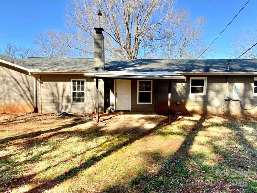 3807 Woodlawn Street, Sharon, SC 29742.  MLS# CAR4233211, YatesRealty ID 17047. Backyard