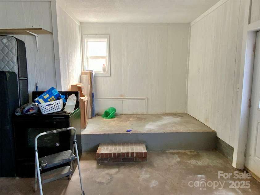 3807 Woodlawn Street, Sharon, SC 29742.  MLS# CAR4233211, YatesRealty ID 17047. Extra space in garage for work space or storage