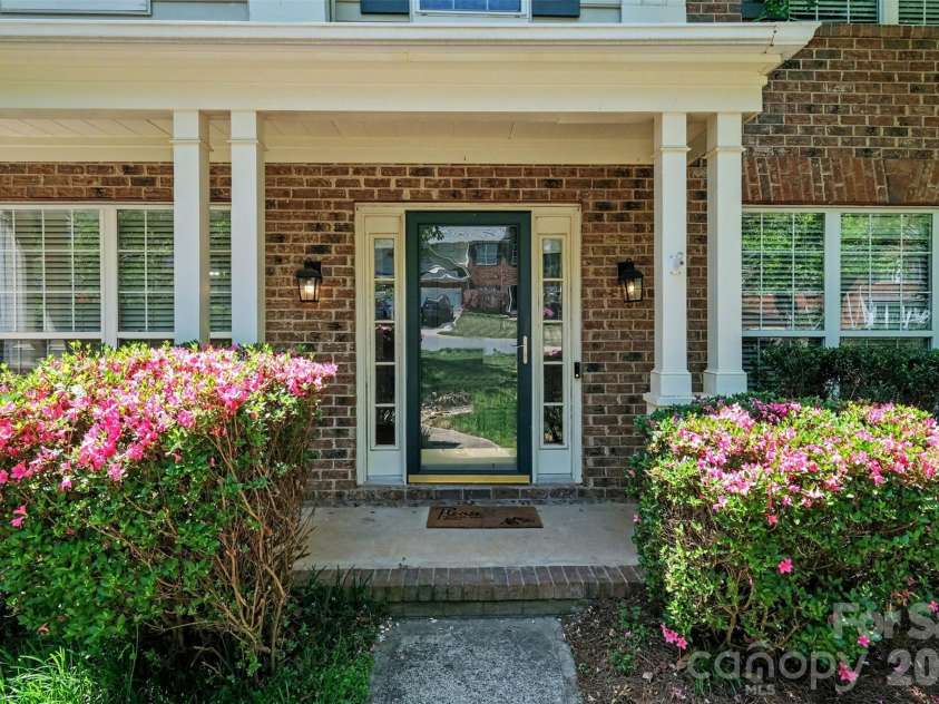 15817 Prestwoods Lane, Huntersville, NC 28078.  MLS# CAR4375192, YatesRealty ID 17048. 
