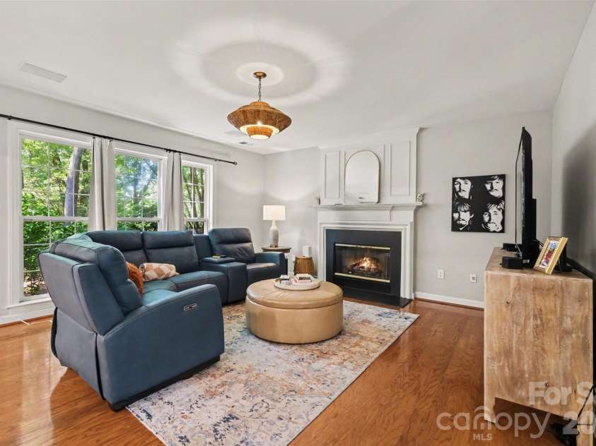 15817 Prestwoods Lane, Huntersville, NC 28078.  MLS# CAR4375192, YatesRealty ID 17048. 
