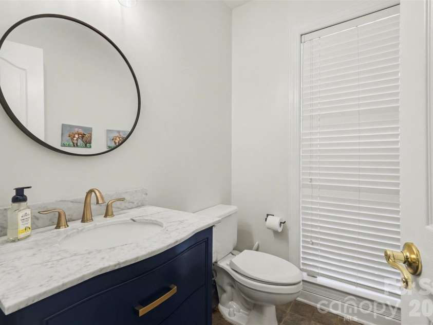 15817 Prestwoods Lane, Huntersville, NC 28078.  MLS# CAR4375192, YatesRealty ID 17048. 