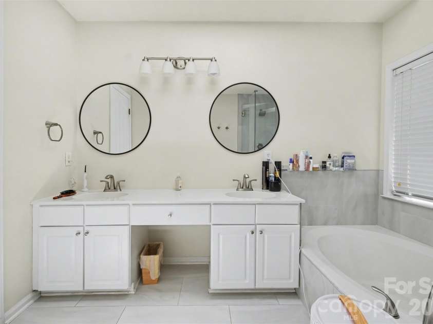 15817 Prestwoods Lane, Huntersville, NC 28078.  MLS# CAR4375192, YatesRealty ID 17048. 