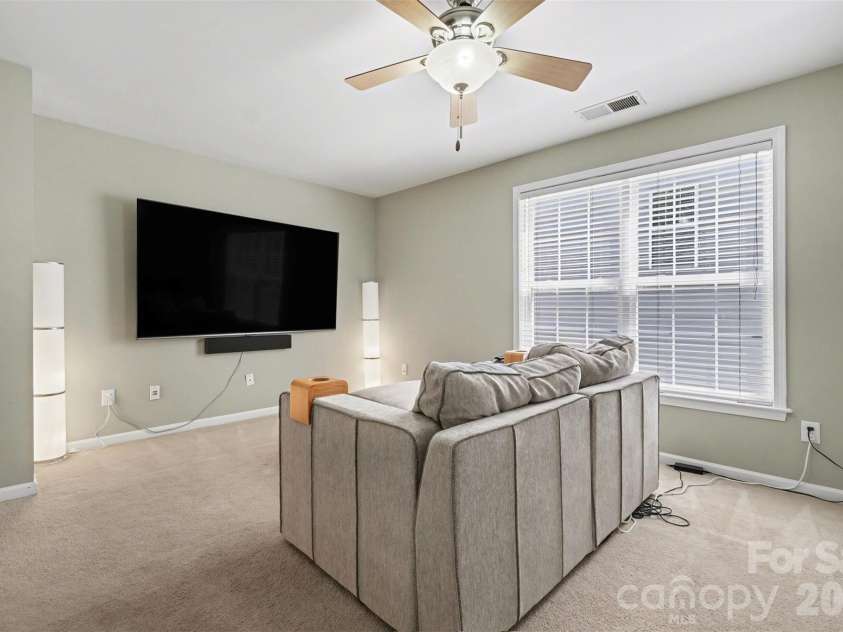 15817 Prestwoods Lane, Huntersville, NC 28078.  MLS# CAR4375192, YatesRealty ID 17048. 