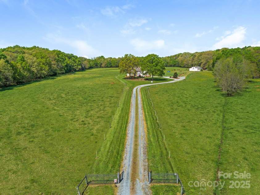 16160 Hopewell Church Road, Midland, NC 28107.  MLS# CAR4228175, YatesRealty ID 17048. 16160 Hopewell Church Rd