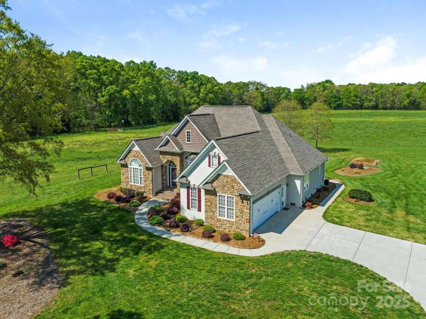 16160 Hopewell Church Road, Midland, NC 28107.  MLS# CAR4228175, YatesRealty ID 17048. 16160 Hopewell Church Rd