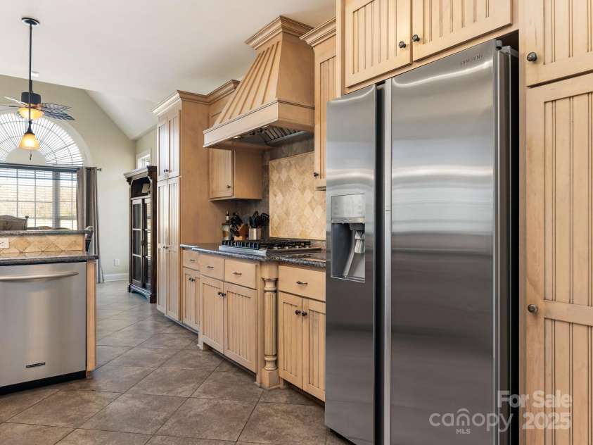 16160 Hopewell Church Road, Midland, NC 28107.  MLS# CAR4228175, YatesRealty ID 17048. Kitchen