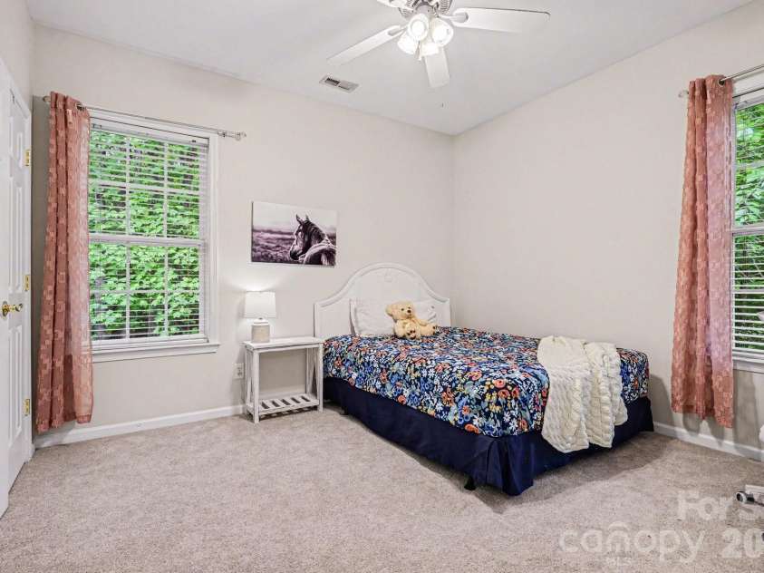 10501 Olde Irongate Lane, Mint Hill, NC 28227.  MLS# CAR4376246, YatesRealty ID 17049. 