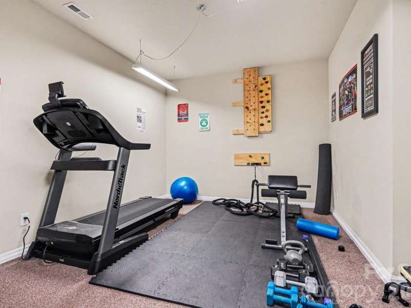 10501 Olde Irongate Lane, Mint Hill, NC 28227.  MLS# CAR4376246, YatesRealty ID 17049. 