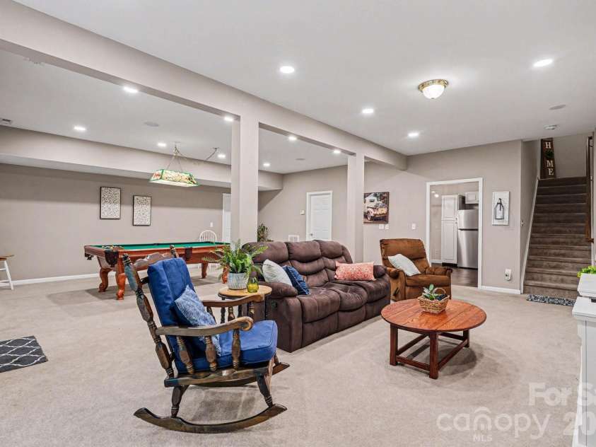 10501 Olde Irongate Lane, Mint Hill, NC 28227.  MLS# CAR4376246, YatesRealty ID 17049. 