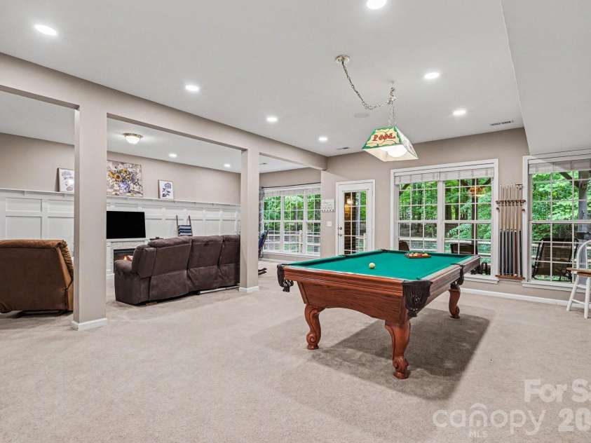 10501 Olde Irongate Lane, Mint Hill, NC 28227.  MLS# CAR4376246, YatesRealty ID 17049. 