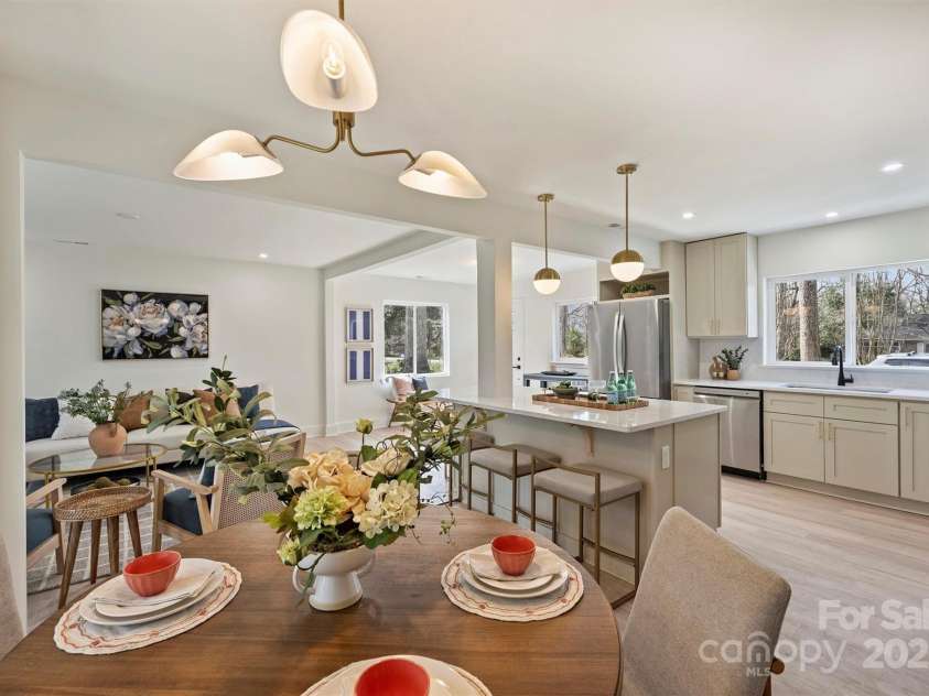 2827 Temple Lane, Charlotte, NC 28205.  MLS# CAR4228994, YatesRealty ID 1705. 