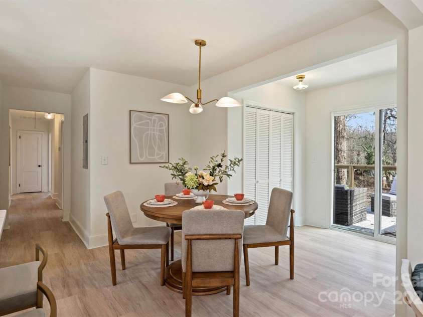 2827 Temple Lane, Charlotte, NC 28205.  MLS# CAR4228994, YatesRealty ID 1705. 