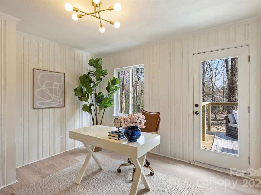 2827 Temple Lane, Charlotte, NC 28205.  MLS# CAR4228994, YatesRealty ID 1705. 