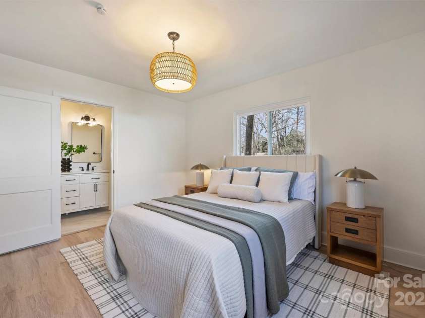 2827 Temple Lane, Charlotte, NC 28205.  MLS# CAR4228994, YatesRealty ID 1705. 