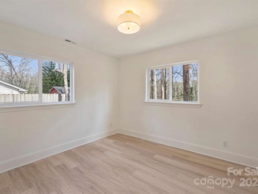 2827 Temple Lane, Charlotte, NC 28205.  MLS# CAR4228994, YatesRealty ID 1705. 