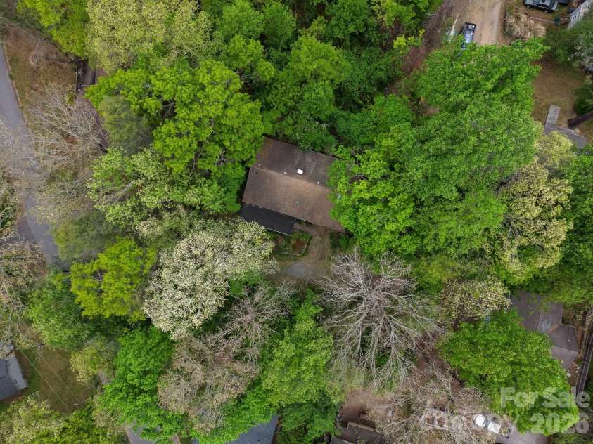 257 Pine Street, Black Mountain, NC 28711.  MLS# CAR4374948, YatesRealty ID 17050. 
