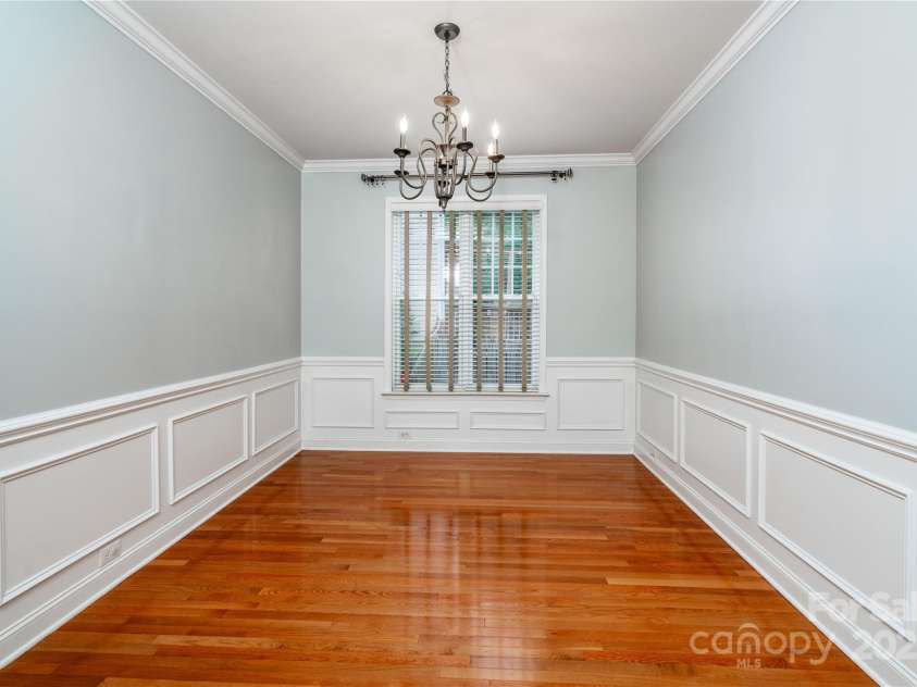 9410 Greenbank Court, Charlotte, NC 28214.  MLS# CAR4262994, YatesRealty ID 17051. 