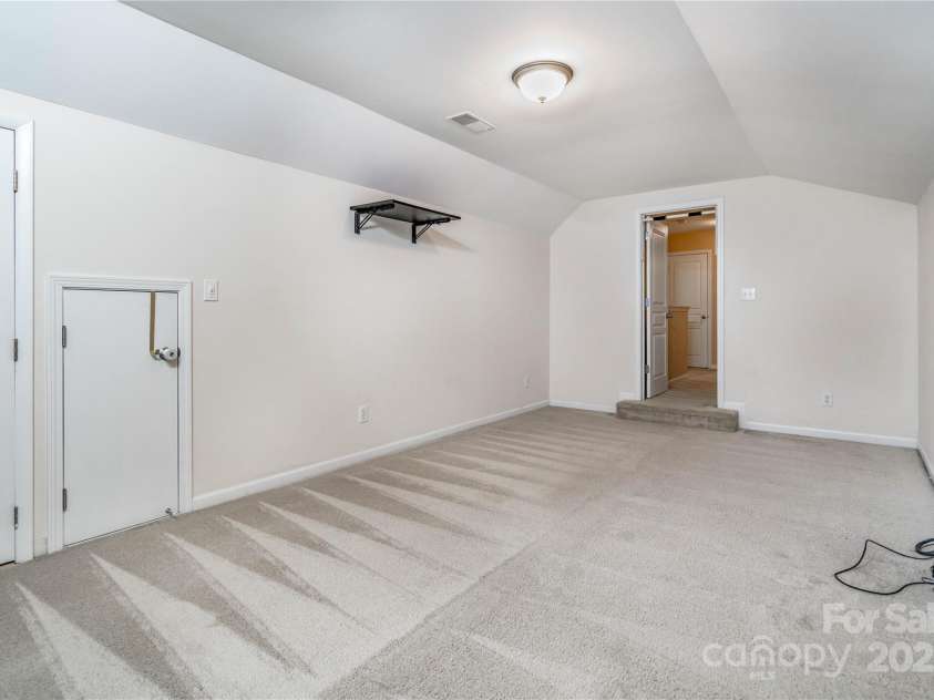 9410 Greenbank Court, Charlotte, NC 28214.  MLS# CAR4262994, YatesRealty ID 17051. 