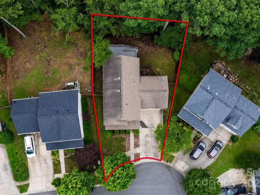 9410 Greenbank Court, Charlotte, NC 28214.  MLS# CAR4262994, YatesRealty ID 17051. 