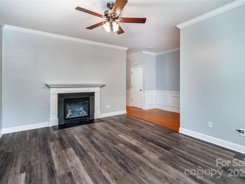 9410 Greenbank Court, Charlotte, NC 28214.  MLS# CAR4262994, YatesRealty ID 17051. Cozy Fireplace