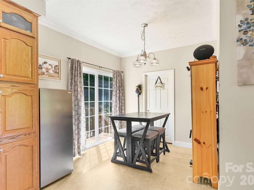 371 Starnes Cove Road, Candler, NC 28715.  MLS# CAR4376592, YatesRealty ID 17052. 