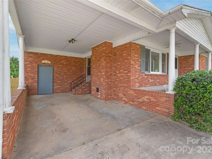 405 Ormand Avenue, Bessemer City, NC 28016.  MLS# CAR4260078, YatesRealty ID 17052. 