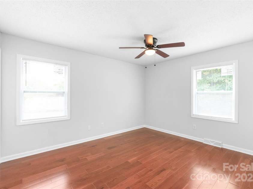 405 Ormand Avenue, Bessemer City, NC 28016.  MLS# CAR4260078, YatesRealty ID 17052. 